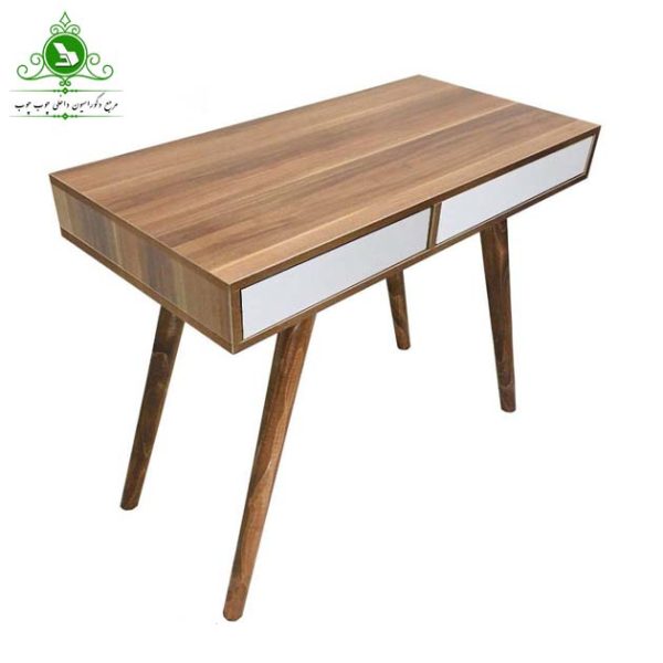 Simple classic desk